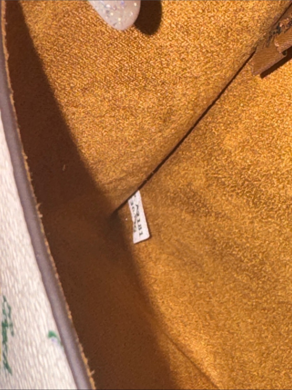 Coach turn lock pouch - Picture 11 of 11